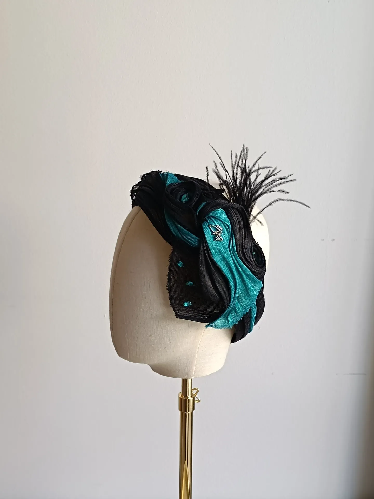 Turban ouvert buntale et soie - 250 €
